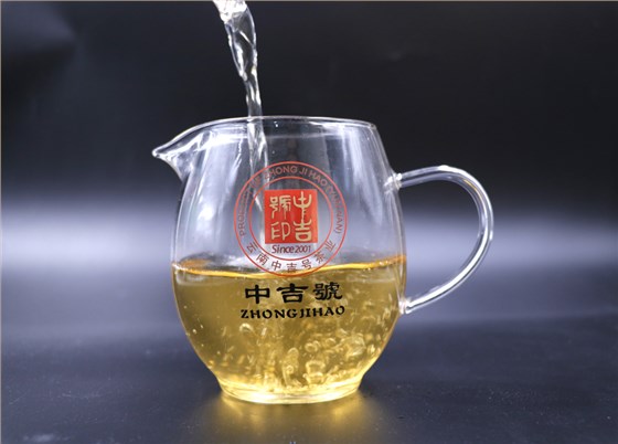 中吉号茶堂：普洱熟茶和红茶，哪个更养胃？
