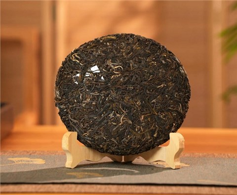 中吉号普洱茶-2025金蛇献瑞生肖茶