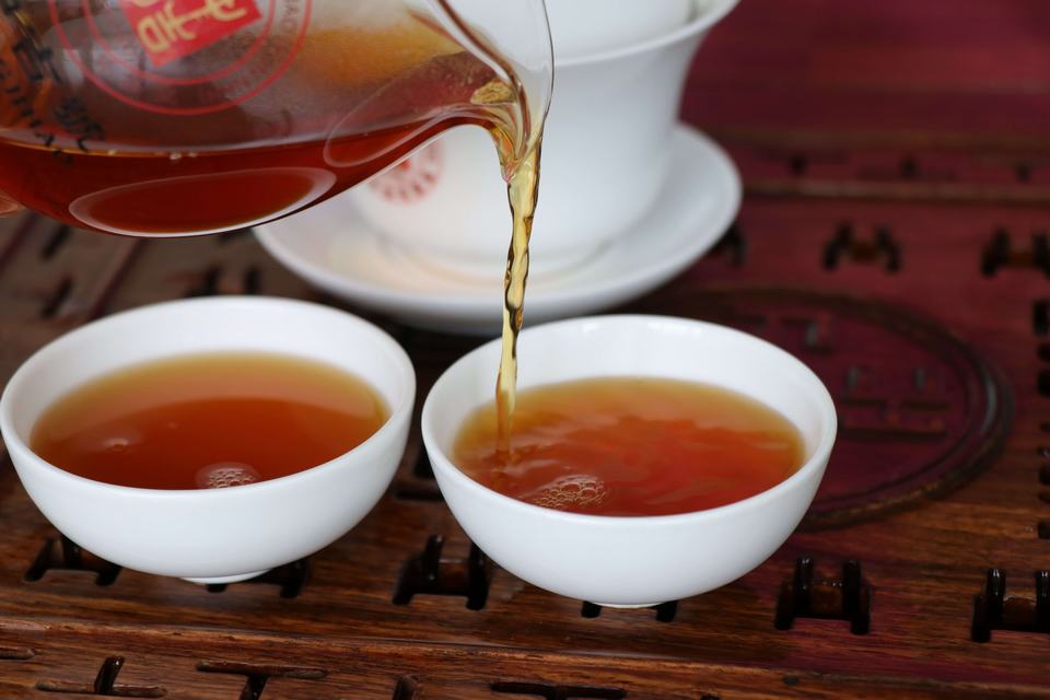 云南普洱茶 红茶 茶叶拍摄 传统茶 中国风古风|摄影|产品摄影|1819摄影工作室 - 原创作品 - 站酷 (ZCOOL)